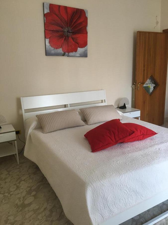 Paestum Rosae Bed and Breakfast Exteriör bild