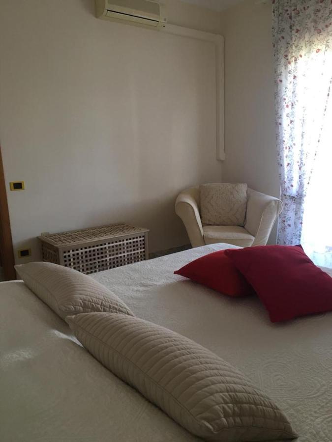 Paestum Rosae Bed and Breakfast Exteriör bild